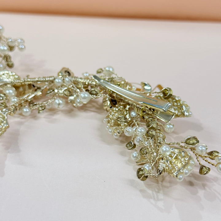 Rhinestone cream pearls gold hair clip