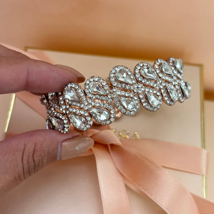 Teardrop bangle