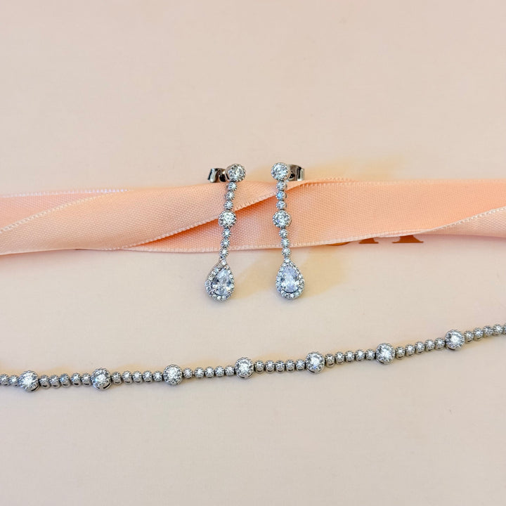 Dainty teardrop zircone silver earrings and bracelet