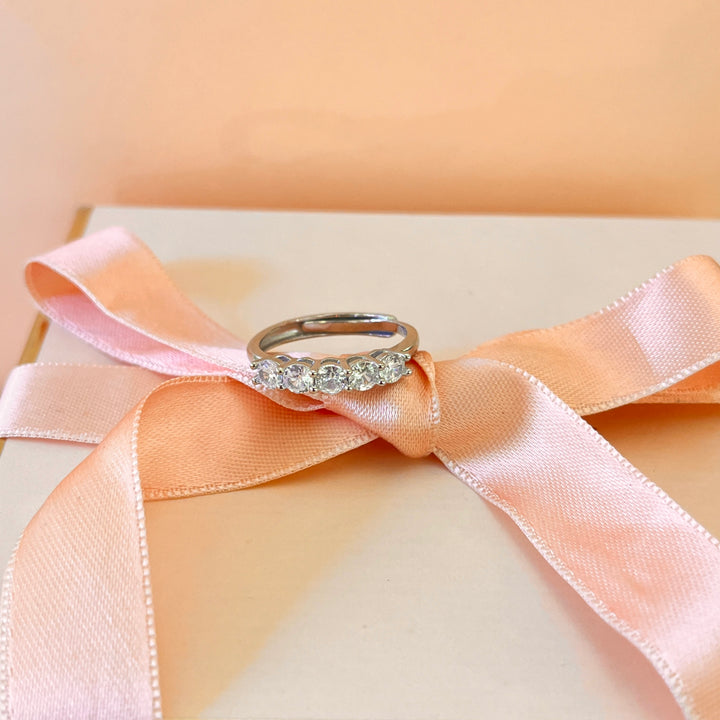 Zircone five stones sterling silver ring