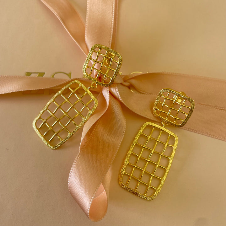 Rectangular grid gold handmade set