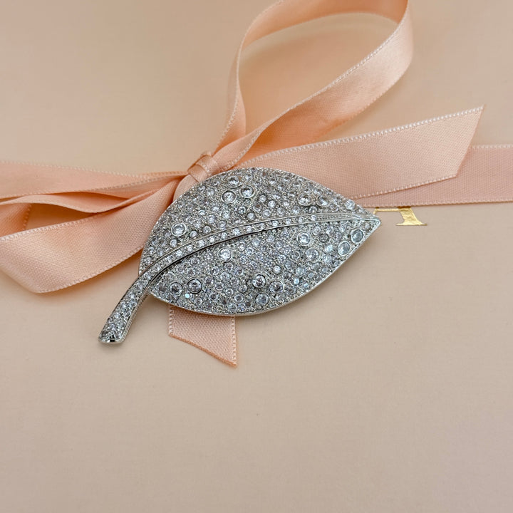 Leaf zircone silver brooch