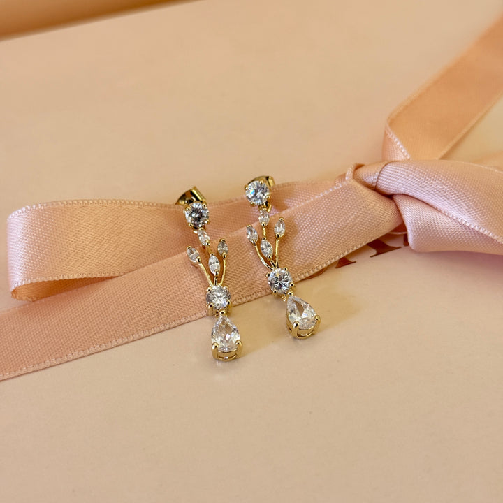 Teardrop and leaves zircone gold plated earrings and bracelet set