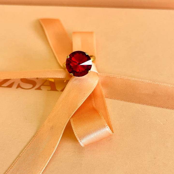 Red round preciosa crystal ring