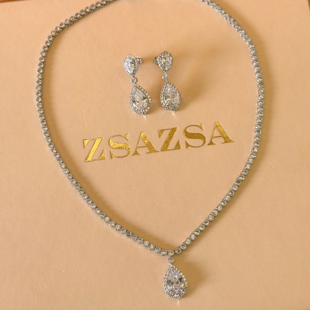 Teardrop zircone silver set