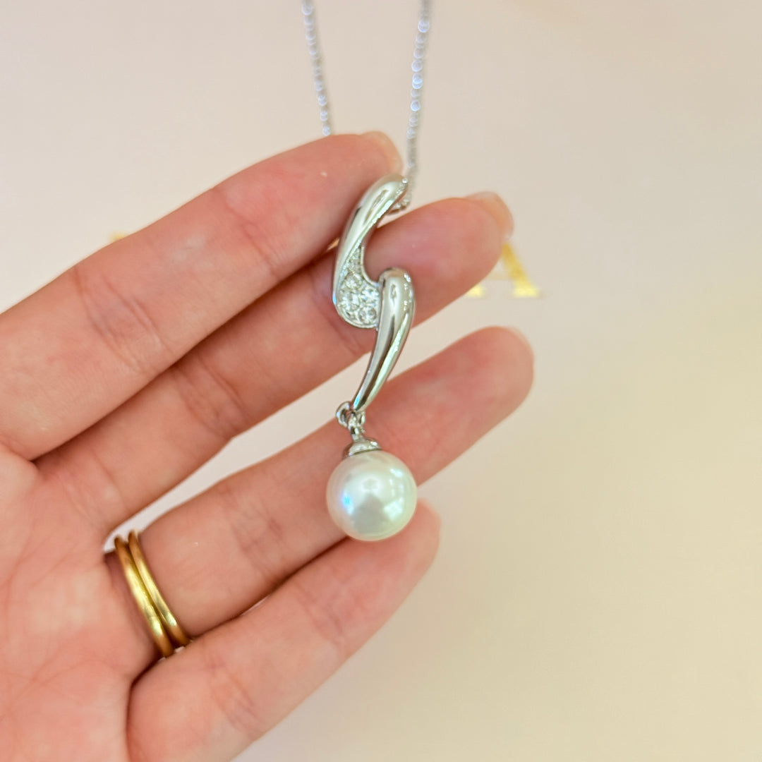 Swarovski crystals & pearl silver pendant set
