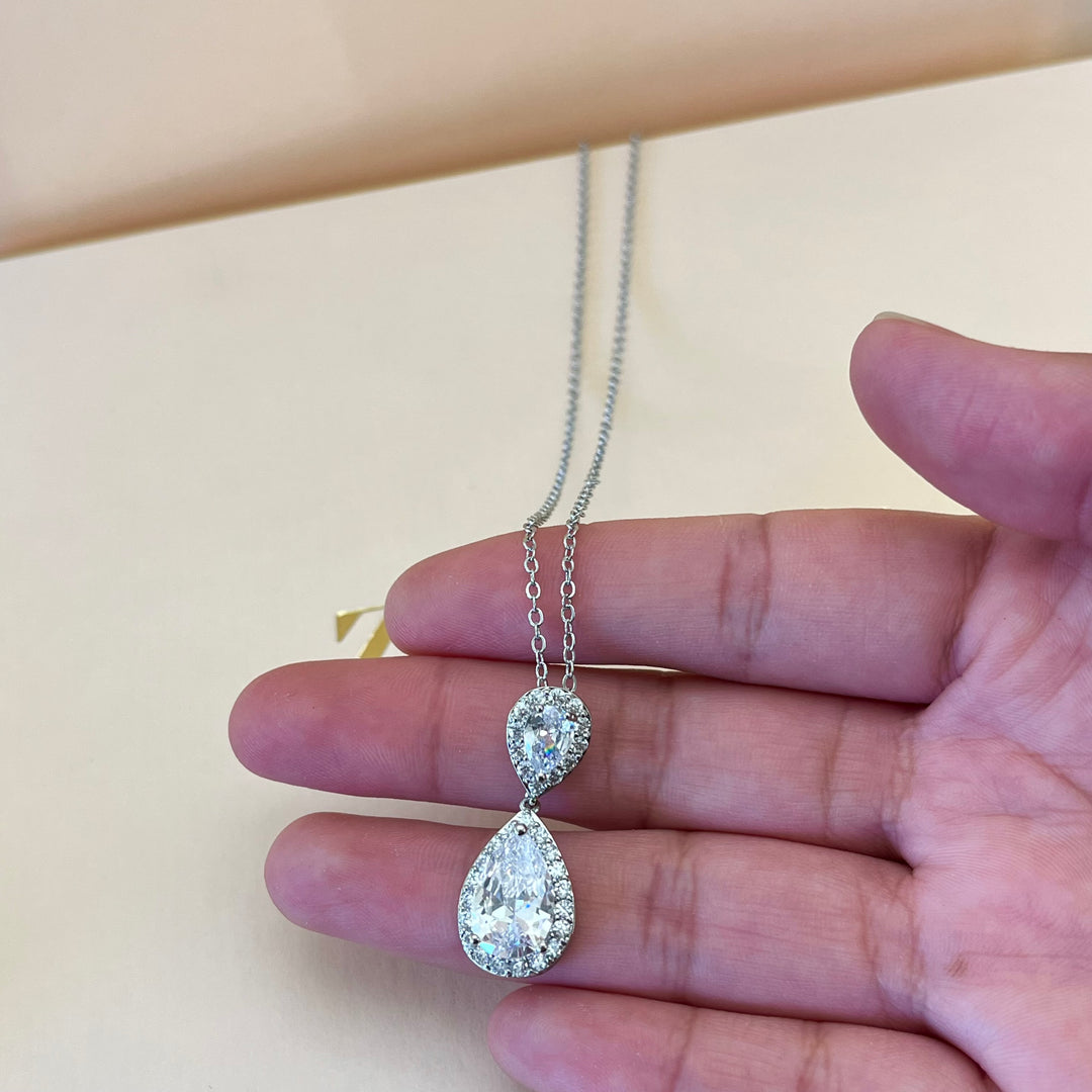 Silver zircone teardrop set