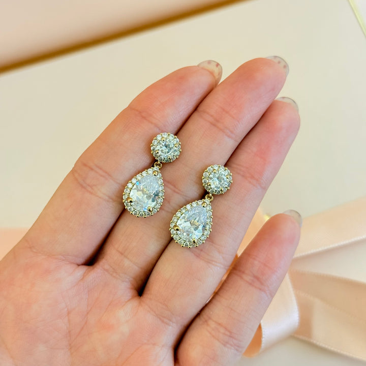 Round and zircone gold plated earrings