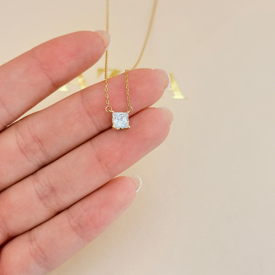 Zircone dainty square gold plated pendant