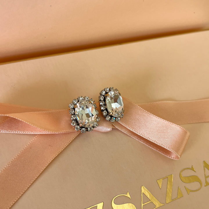 Oval Swarovski crystals gold plated studs
