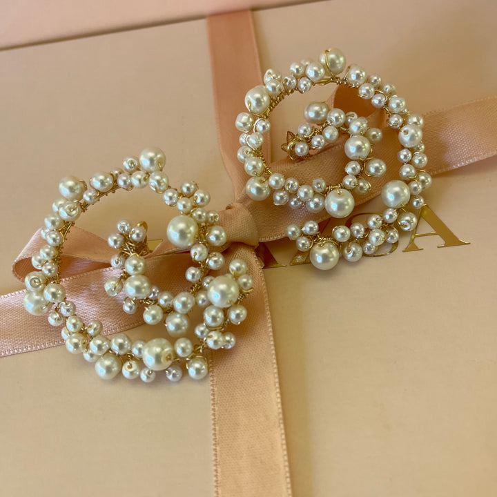 Spiral pearls earrings