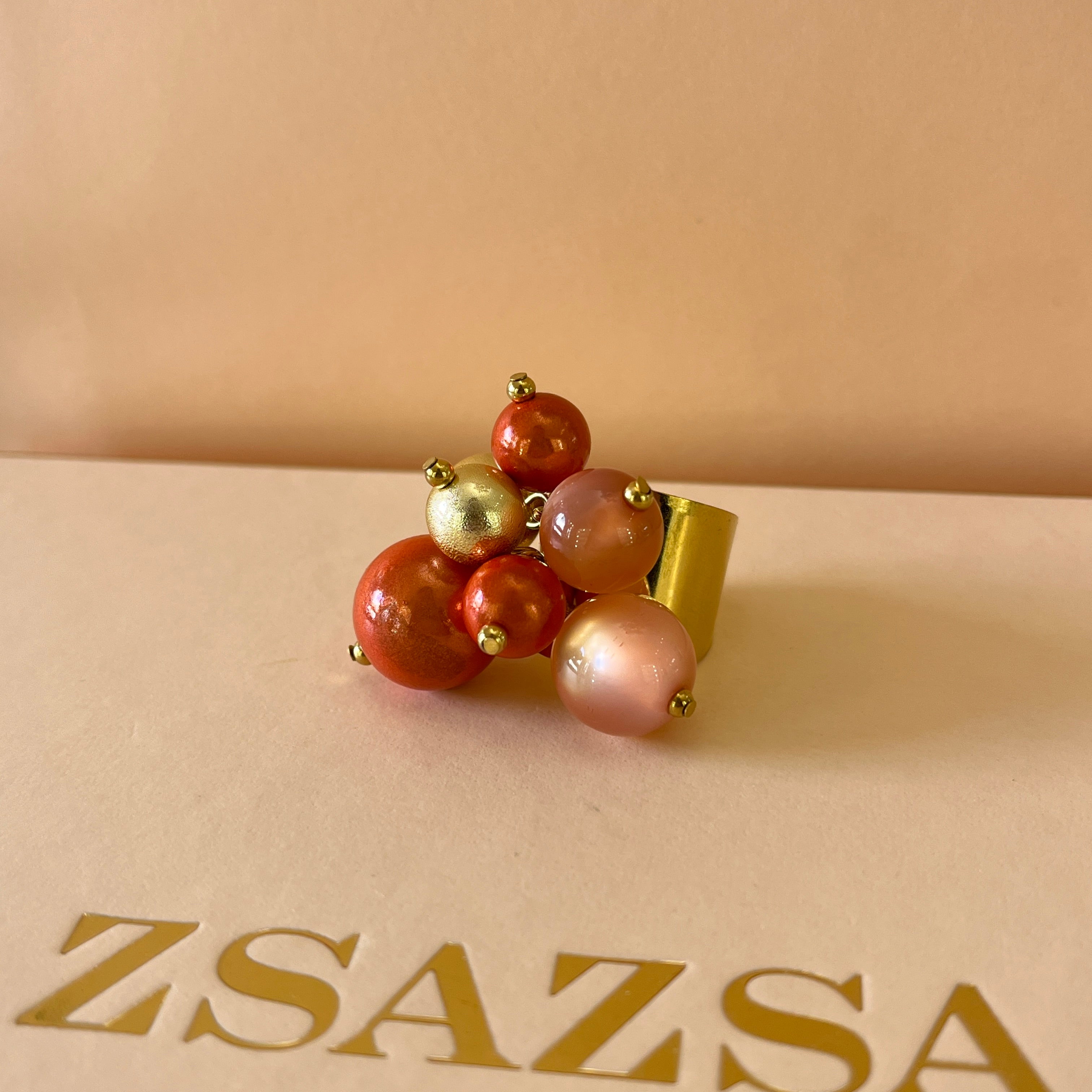 Orange resin set