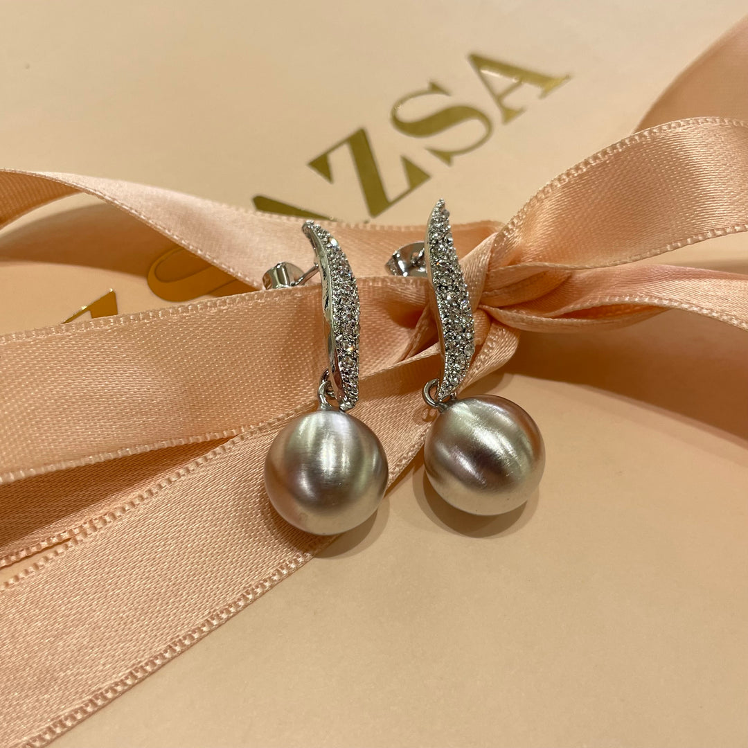 Elegant earrings