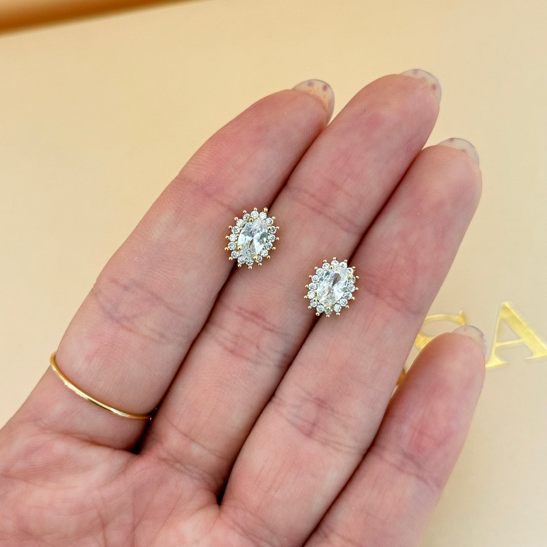 Small oval zircone gold plated studs