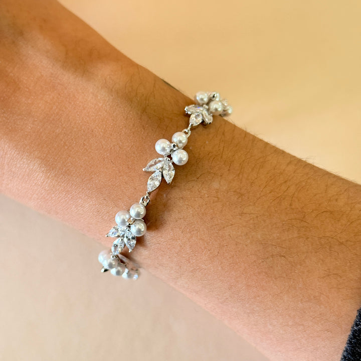 Pearls and marquise zircone silver bracelet