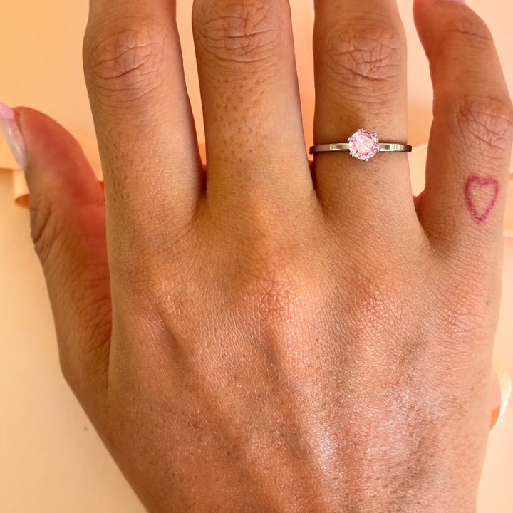 Solitaire light pink stainless steel ring