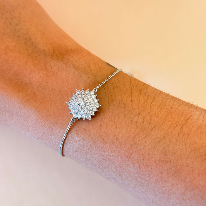 Flower in the middle zircone silver bracelet