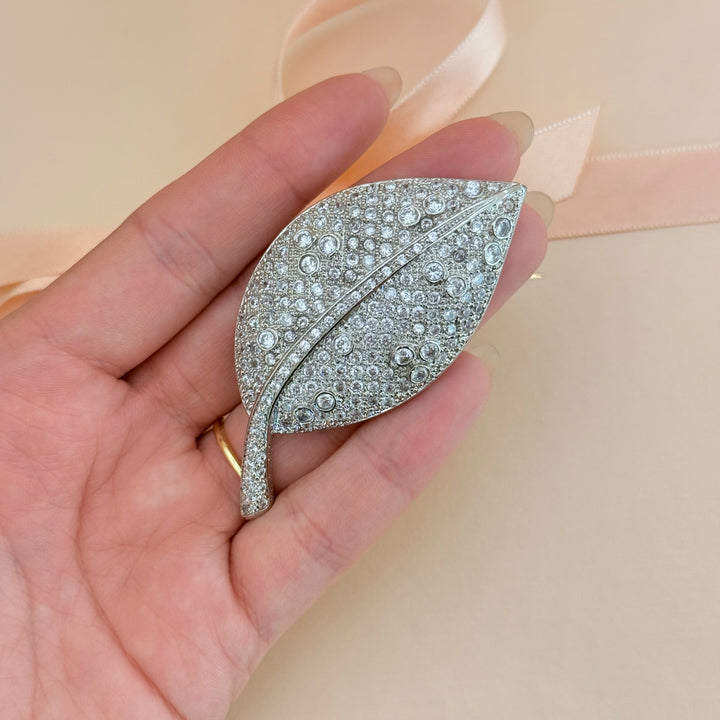 Leaf zircone silver brooch