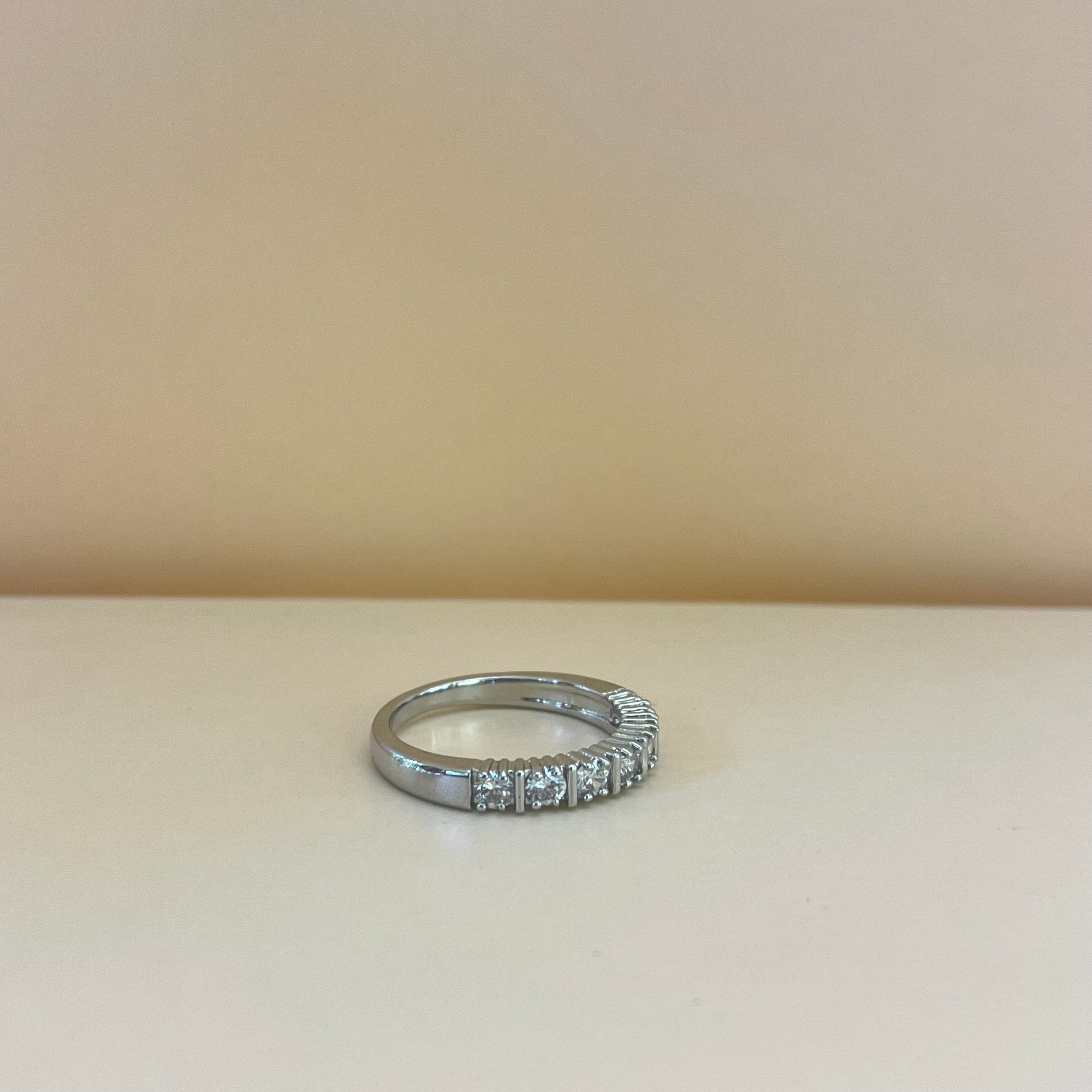 Band zircone ring