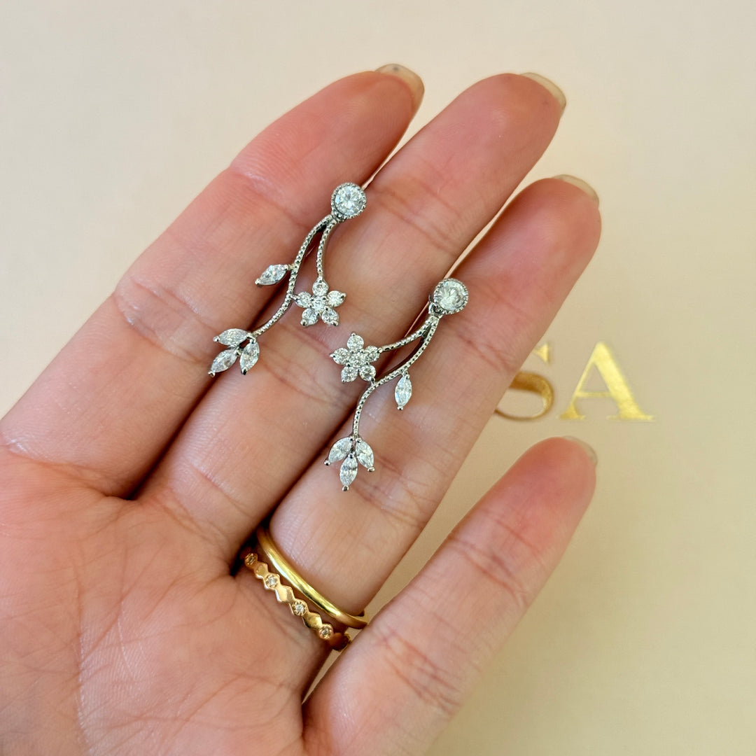 Flower and leaves zircone silver set