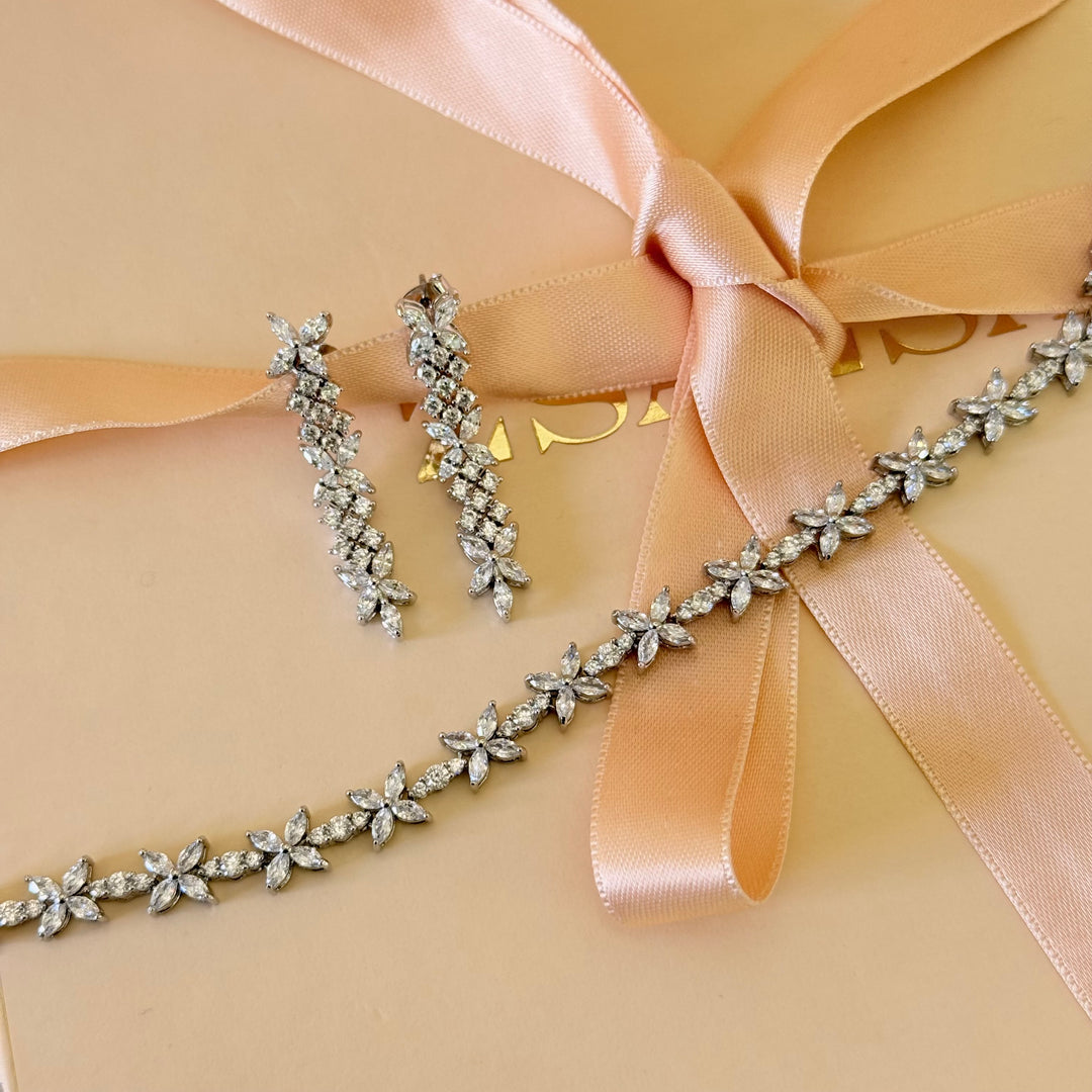 Flower and round zircone silver earrings and bracelet