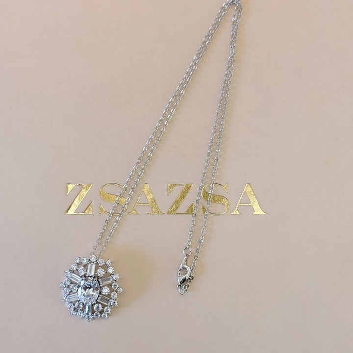 Oval and mixed shapes zircone silver pendant