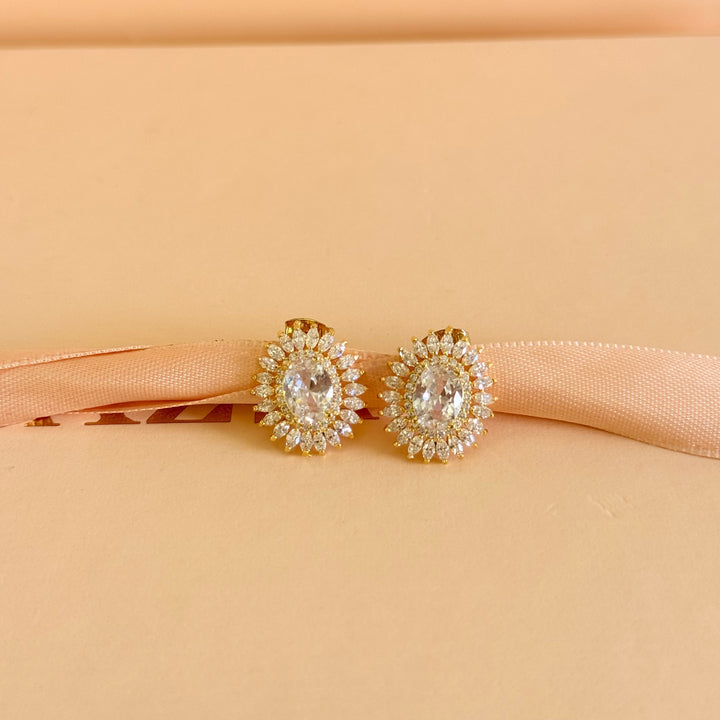 Oval marquise zircone gold plated studs