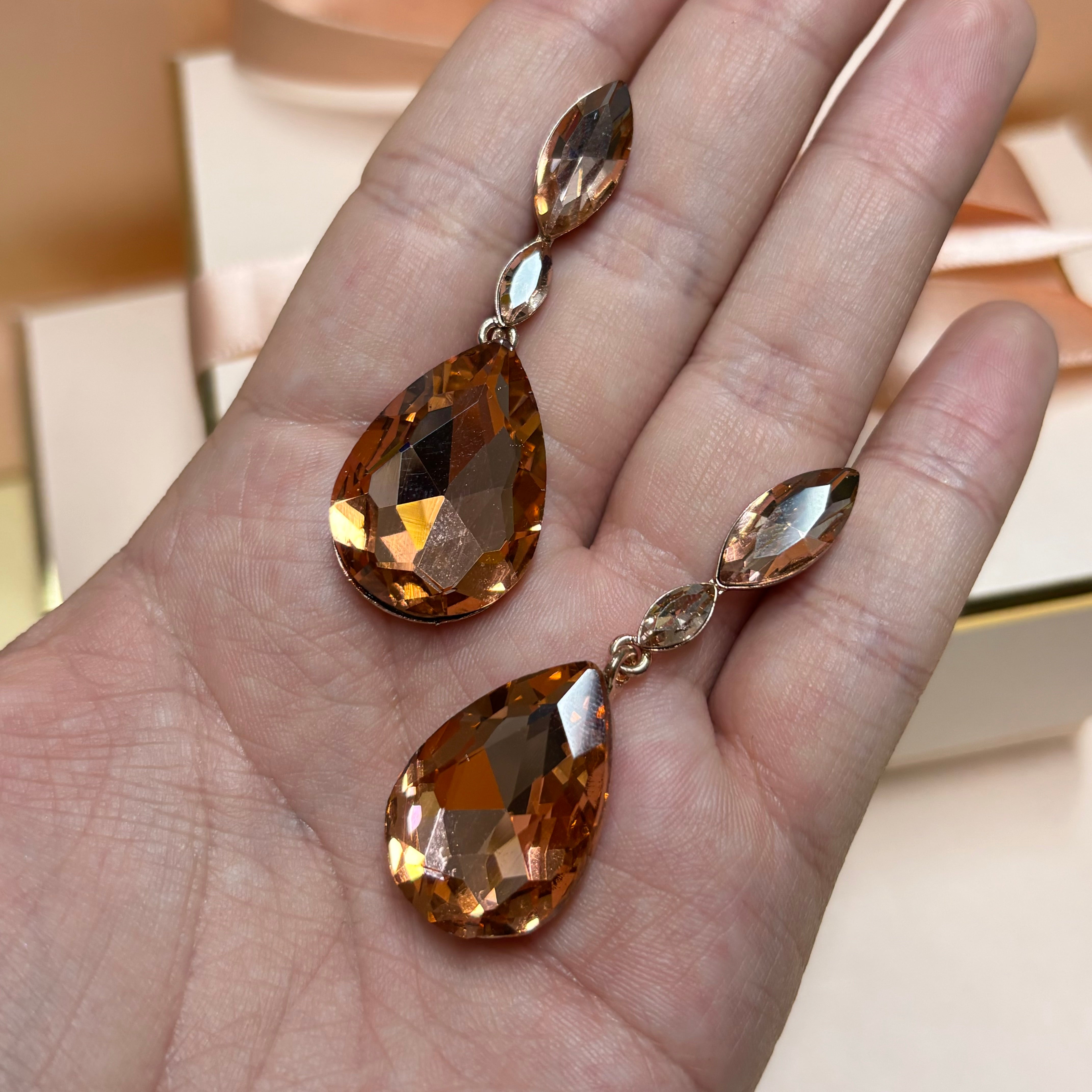 Teardrop peach earrings