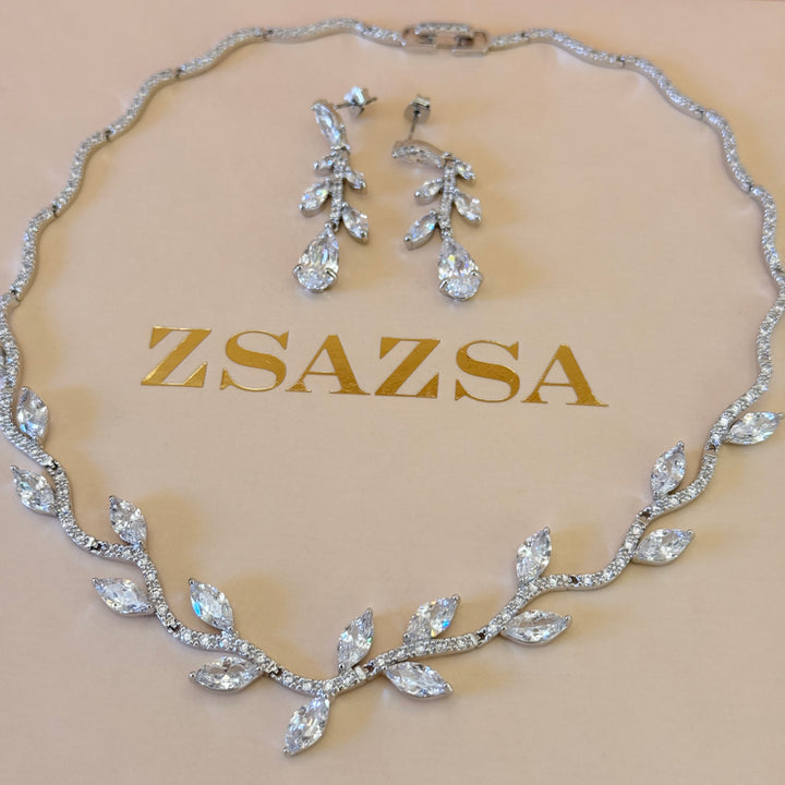 Teardrop and marquise zircone silver set