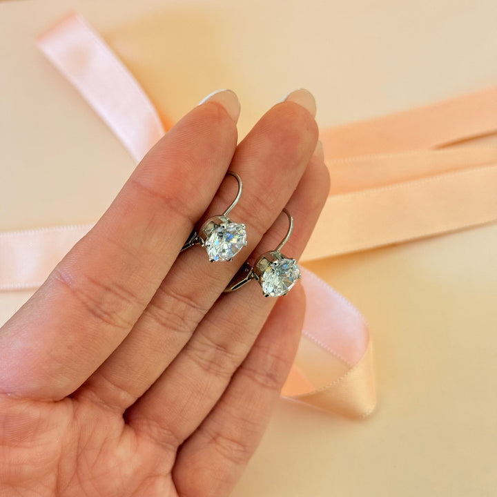 Basic solitaire zircone silver hooks