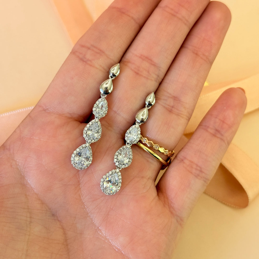 Teardrop zircone silver earrings