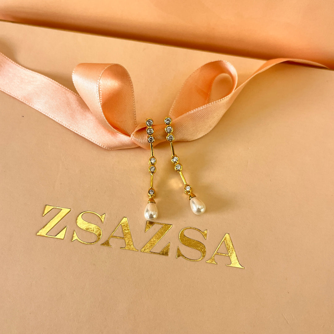 Zircone and white pearls gold plated earrings