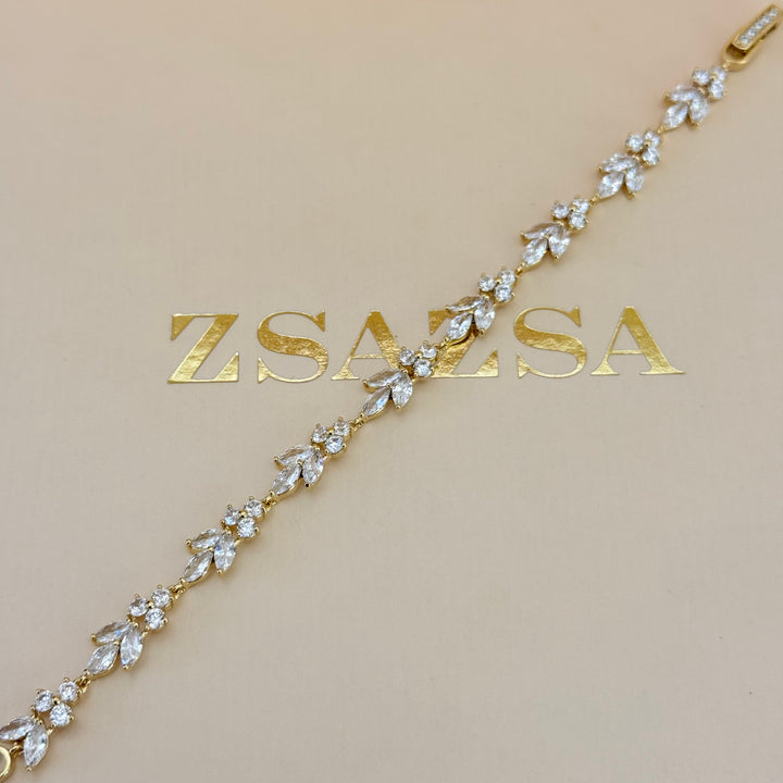 Round and marquise zircone gold plated set