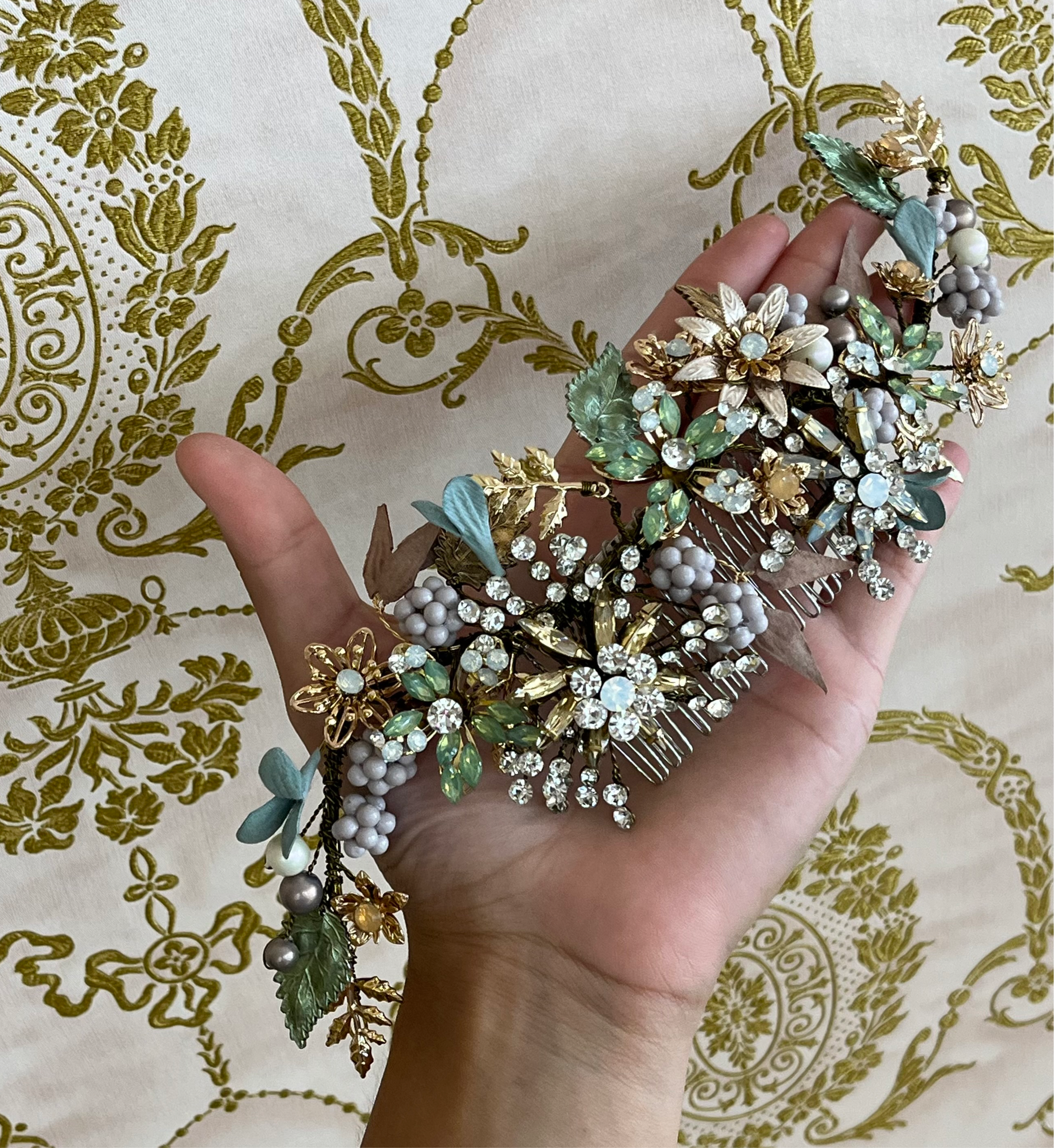 Floral hair comb