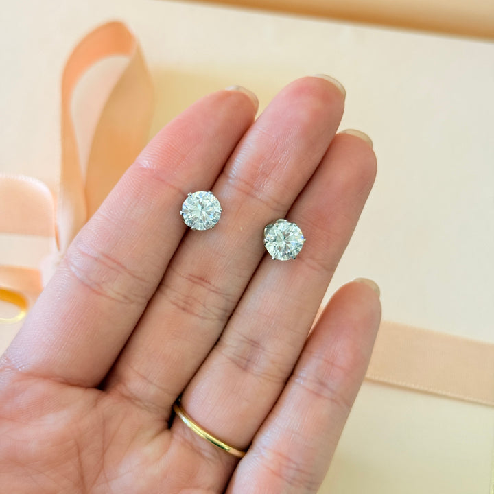 Medium solitaire zircone silver studs