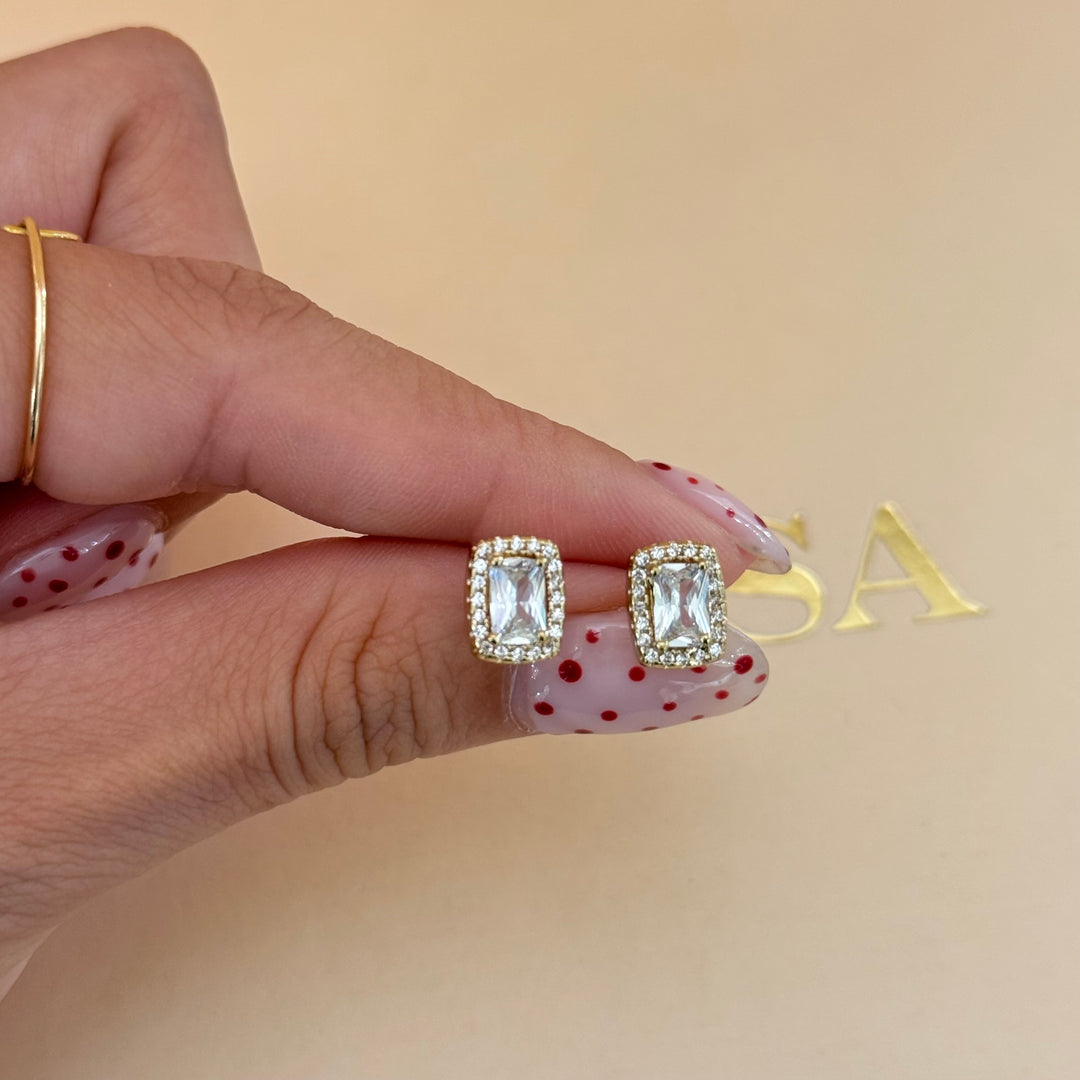 Small rectangular zircone gold plated studs