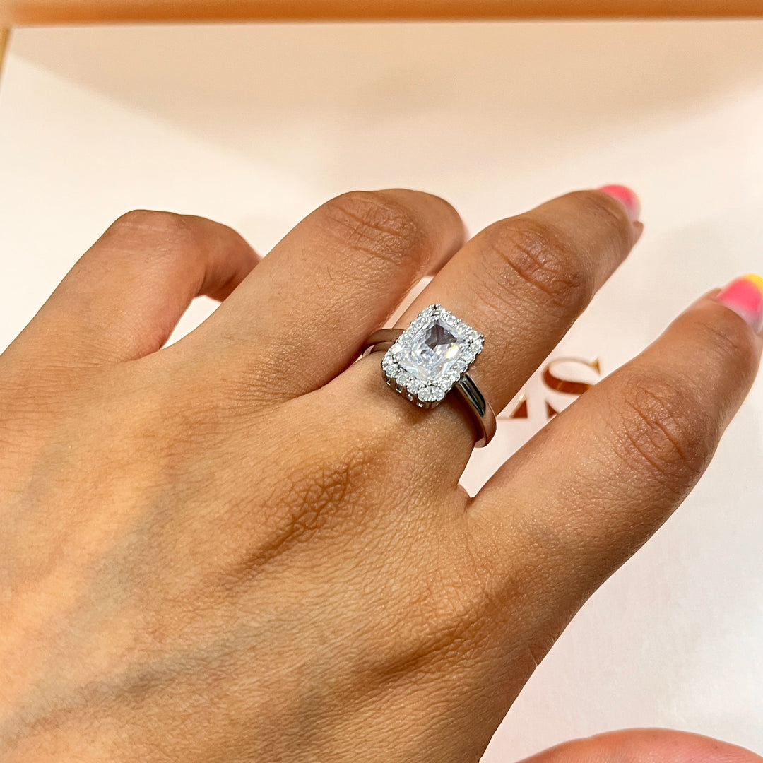 Zircone rectangular sterling silver ring