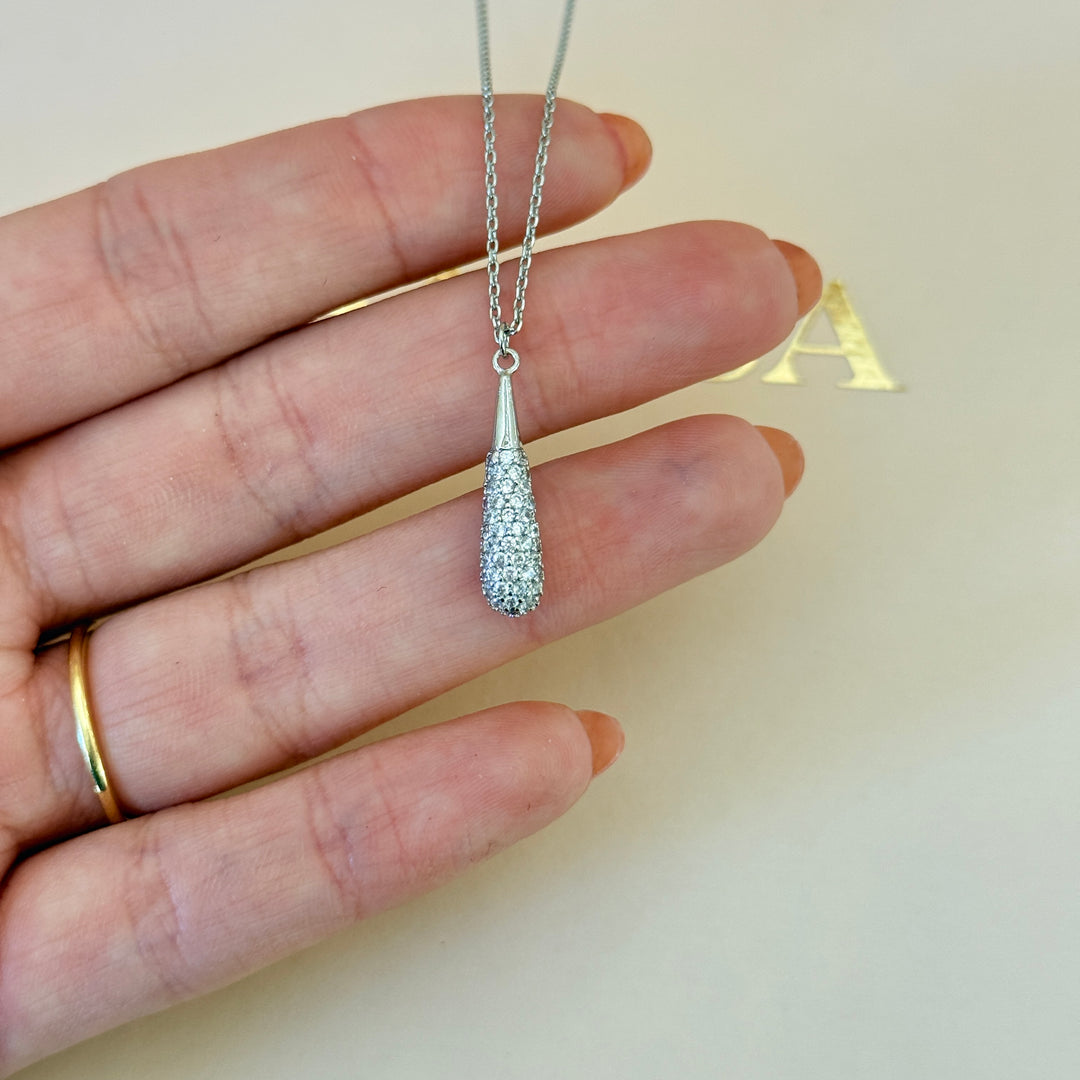 Dainty zircone silver pendant