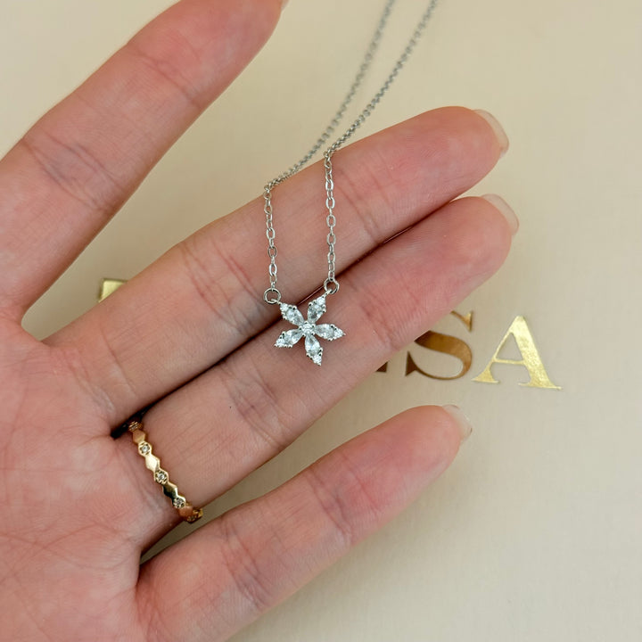 Dainty flower zircone sterling silver set