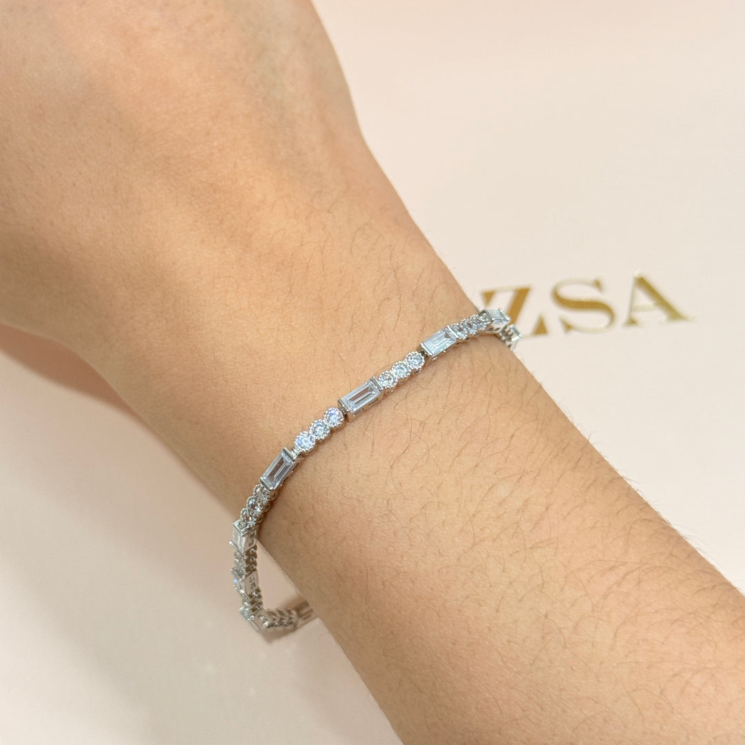 Dainty rectangular zircone silver bracelet
