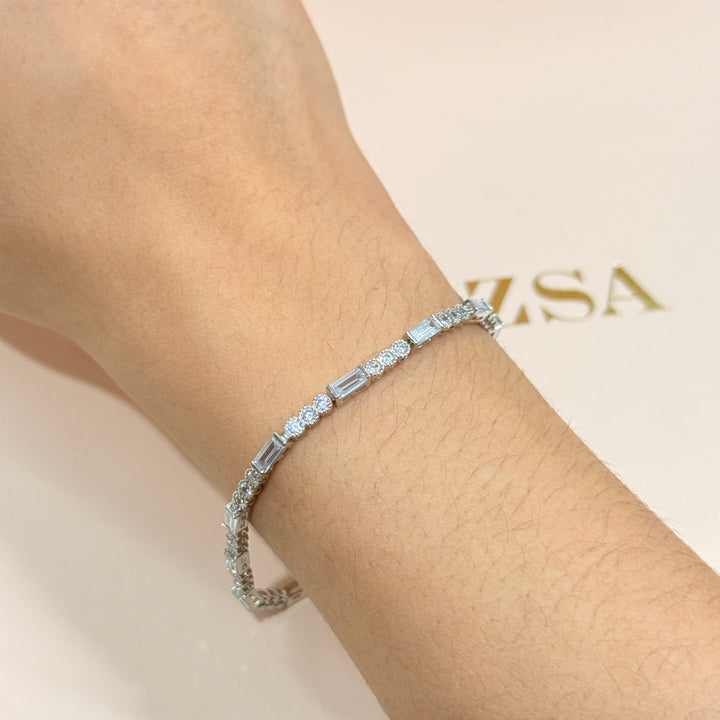 Dainty rectangular zircone silver bracelet