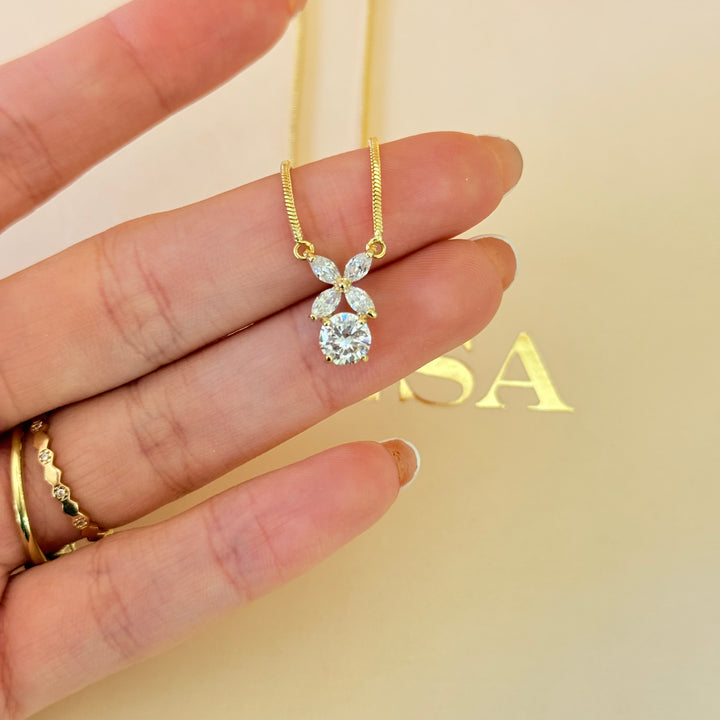 Dainty zircone gold plated pendant set