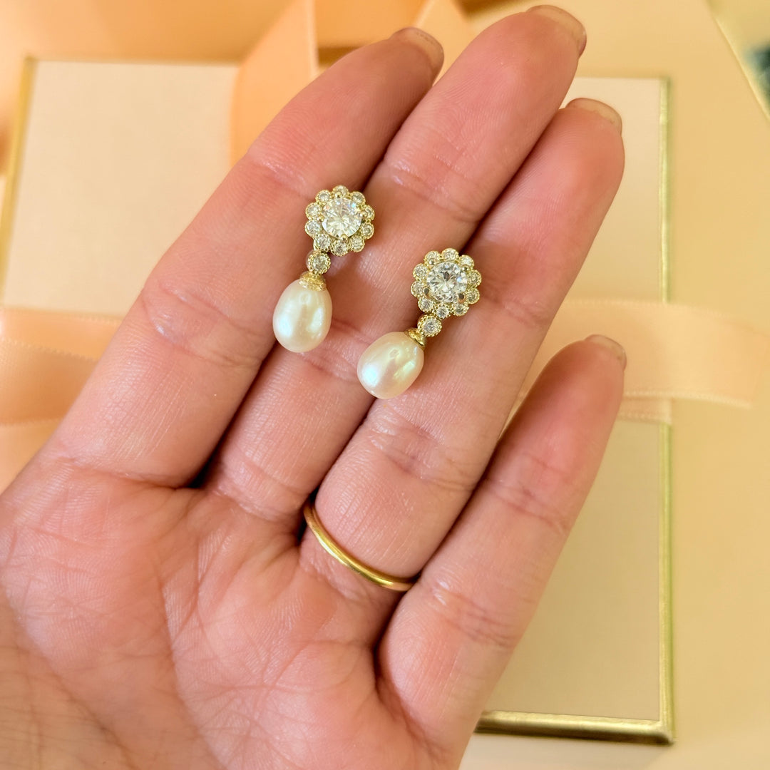 Flower and pearl zircone sterling silver gold plated earrings