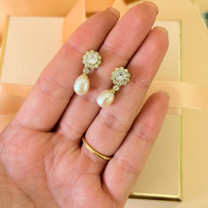 Flower and pearl zircone sterling silver gold plated earrings