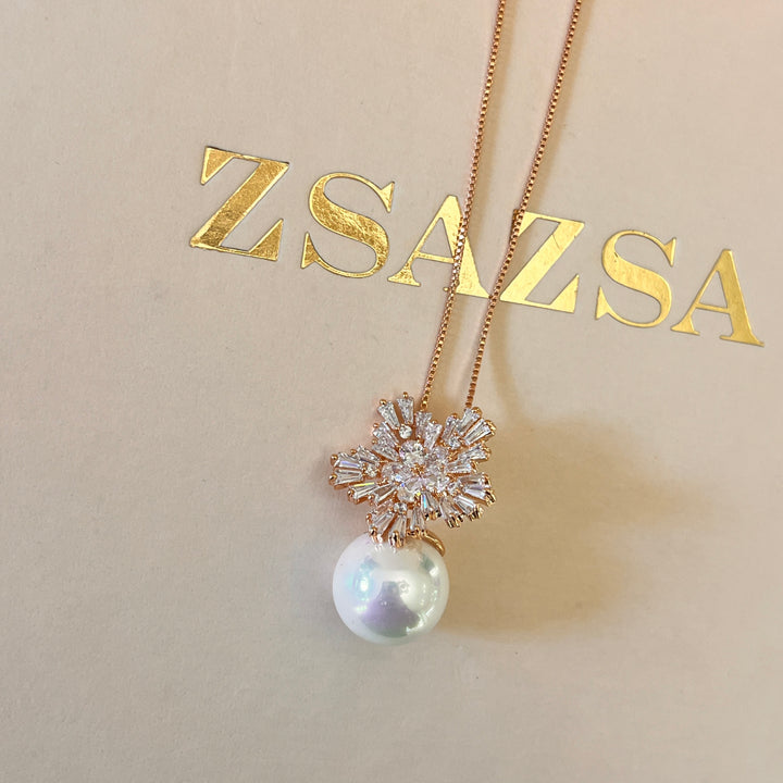 zircone and white pearl rose gold plated pendant
