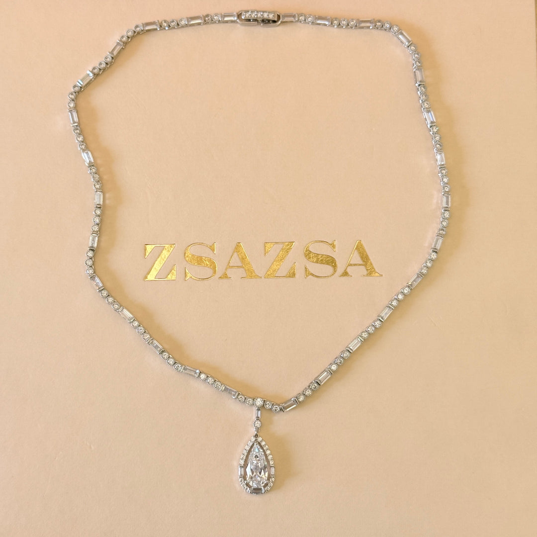 Teardrop zircone silver set