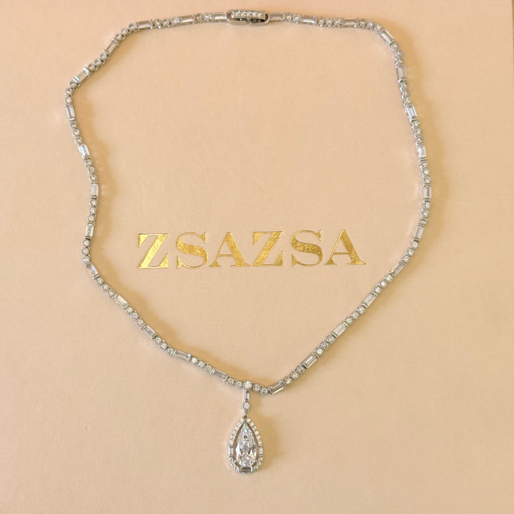 Teardrop zircone silver set