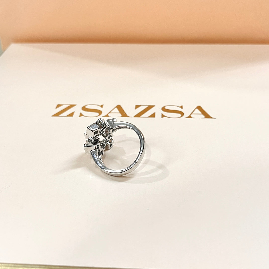 Zircone squares white gold plated ring