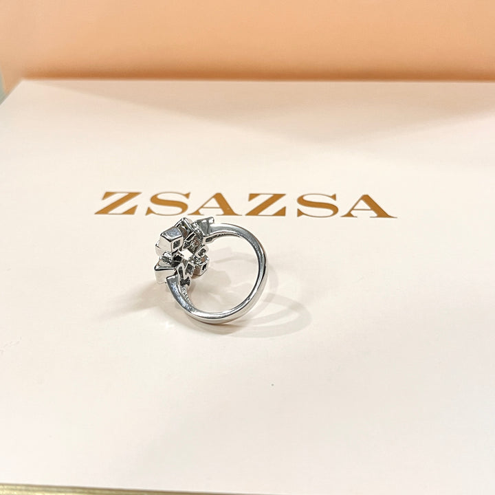 Zircone squares white gold plated ring