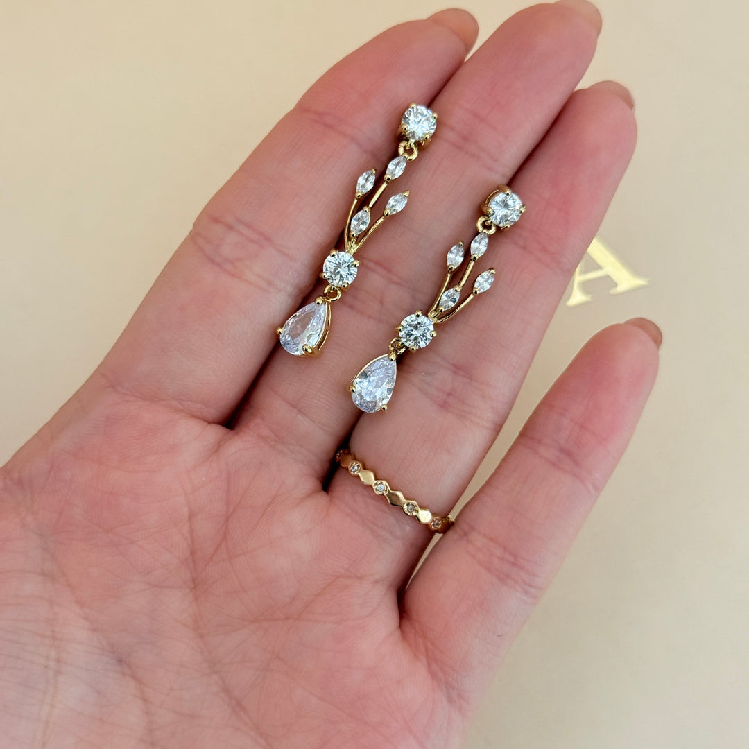 Teardrop zircone gold plated set